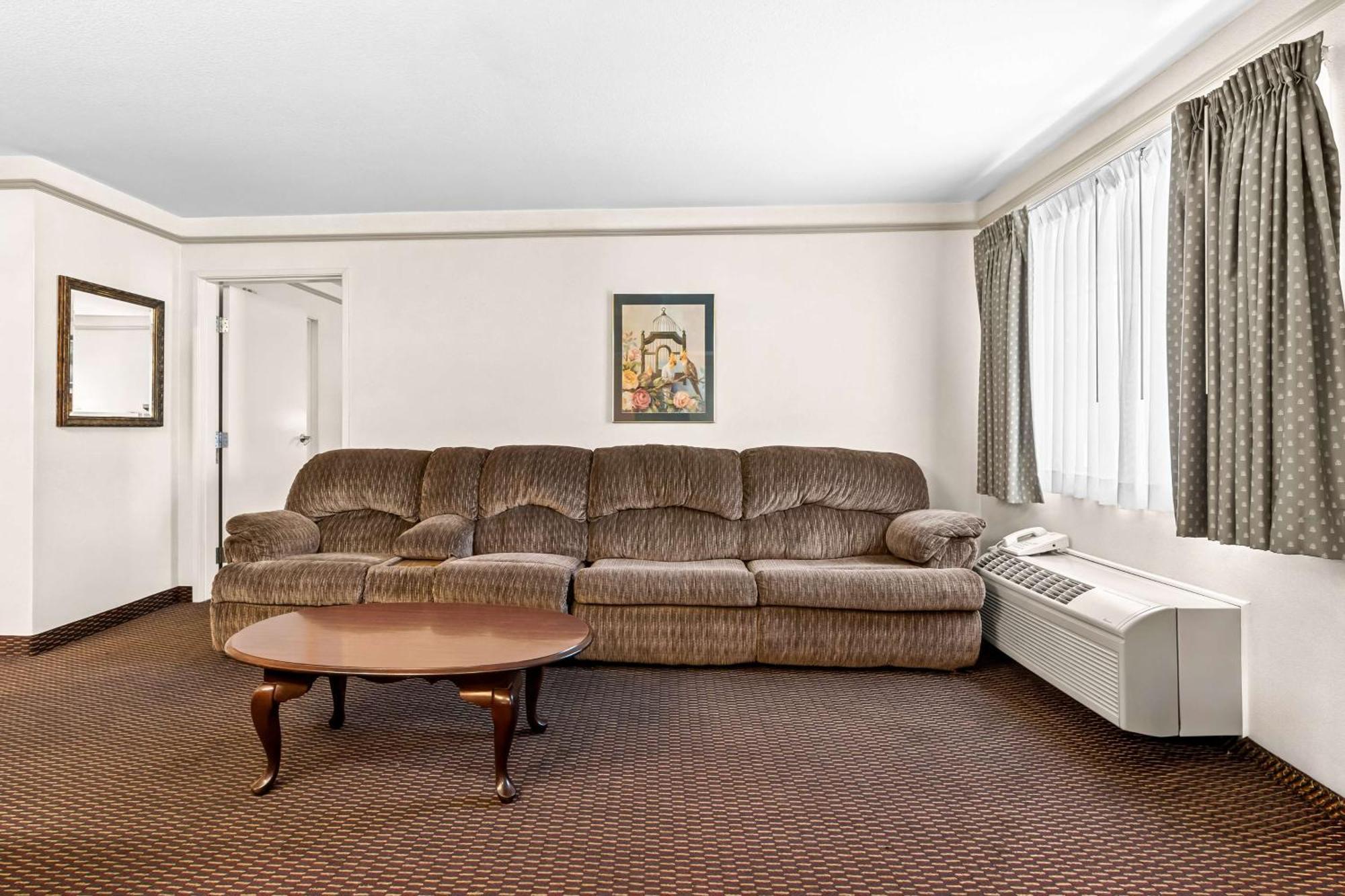 Surestay Hotel By Best Western Кастро-Валлі Екстер'єр фото